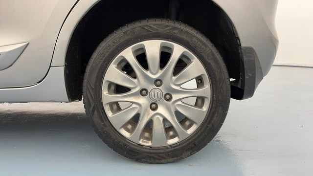 Second-hand 2017 Maruti Suzuki Baleno Zeta Diesel for sale in Lucknow-19