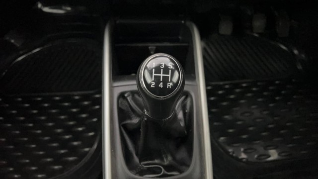 Second-hand 2017 Maruti Suzuki Baleno Zeta Diesel for sale in Lucknow-12