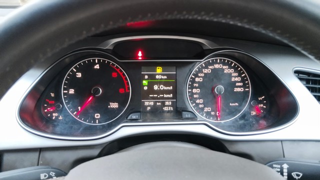 Second-hand 2016 Audi A4 35 TDI Premium Plus for sale in Coimbatore-14