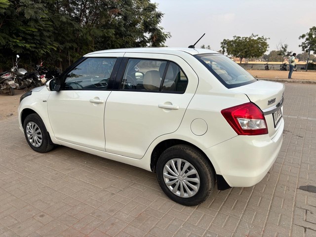 Second-hand 2016 Maruti Swift Dzire VXI for sale in Ahmedabad-15