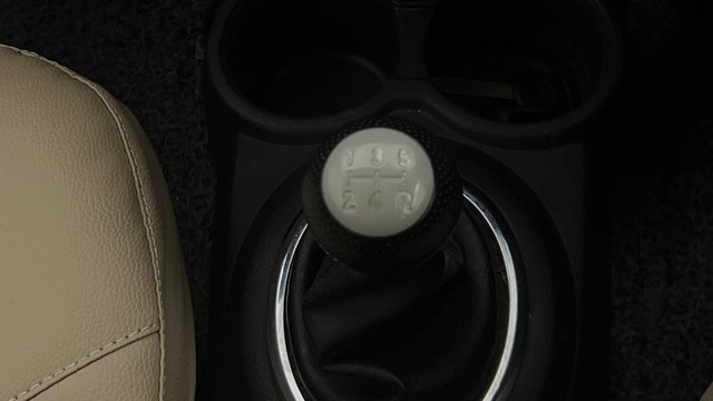 Second-hand 2015 Ford Figo Ambiente Diesel for sale in Chandigarh-12