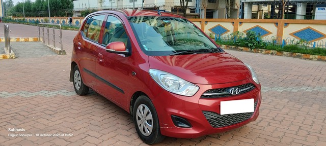 Second-hand 2011 Hyundai i10 Magna for sale in Kolkata-10