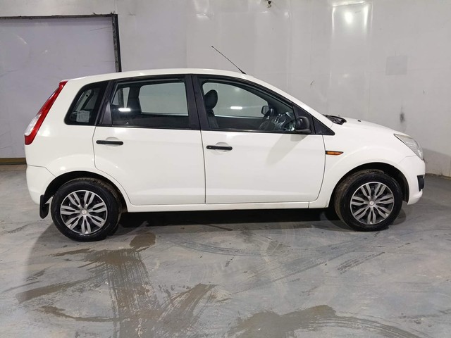 Second-hand 2014 Ford Figo Ambiente BSIV for sale in Kochi-2