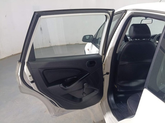 Second-hand 2014 Ford Figo Ambiente BSIV for sale in Kochi-26