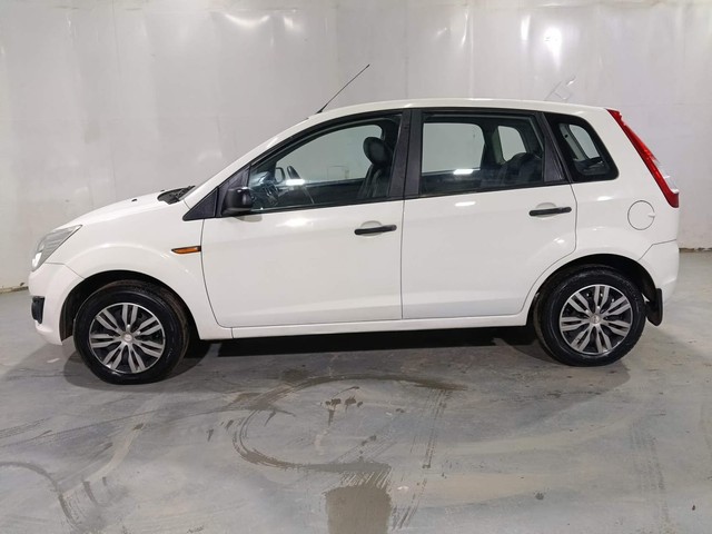 Second-hand 2014 Ford Figo Ambiente BSIV for sale in Kochi-6