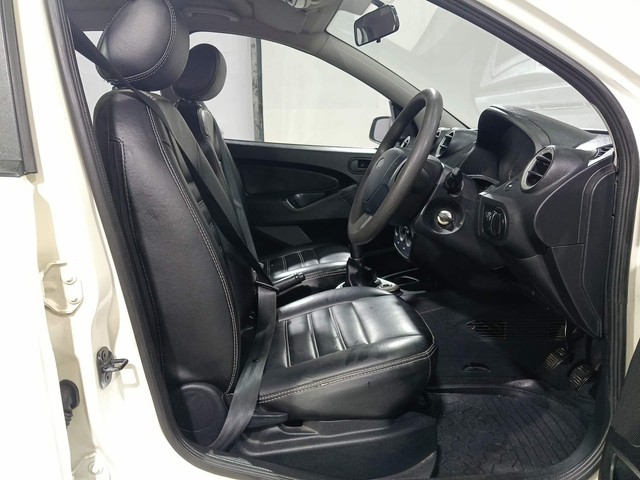 Second-hand 2014 Ford Figo Ambiente BSIV for sale in Kochi-15