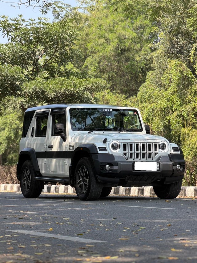 Second-hand 2025 Mahindra Thar LX Hard Top Diesel AT for sale in New Delhi-6