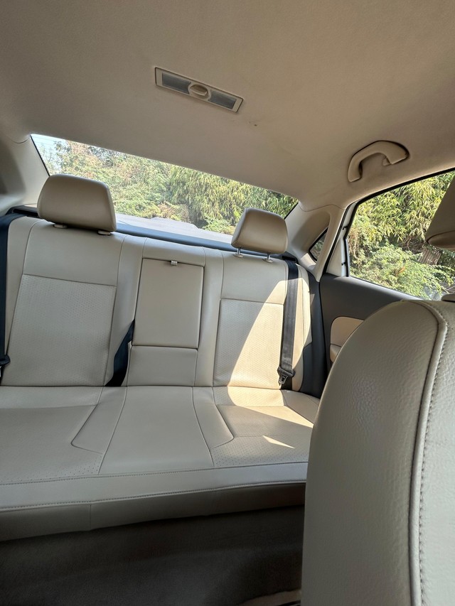 Second-hand 2018 Volkswagen Vento 1.2 TSI Highline AT for sale in Vadodara-6