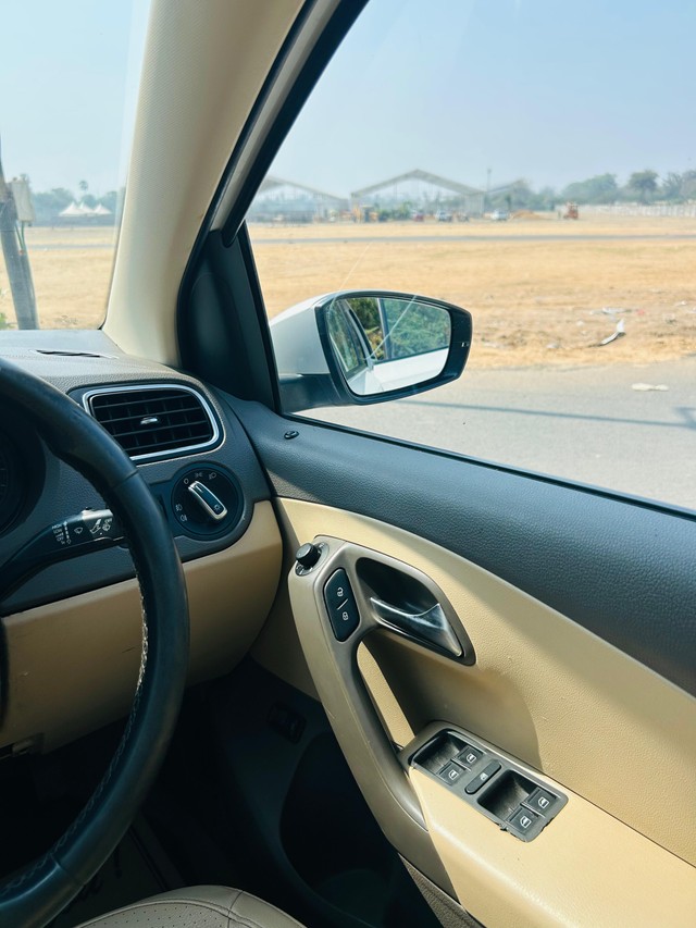 Second-hand 2018 Volkswagen Vento 1.2 TSI Highline AT for sale in Vadodara-4