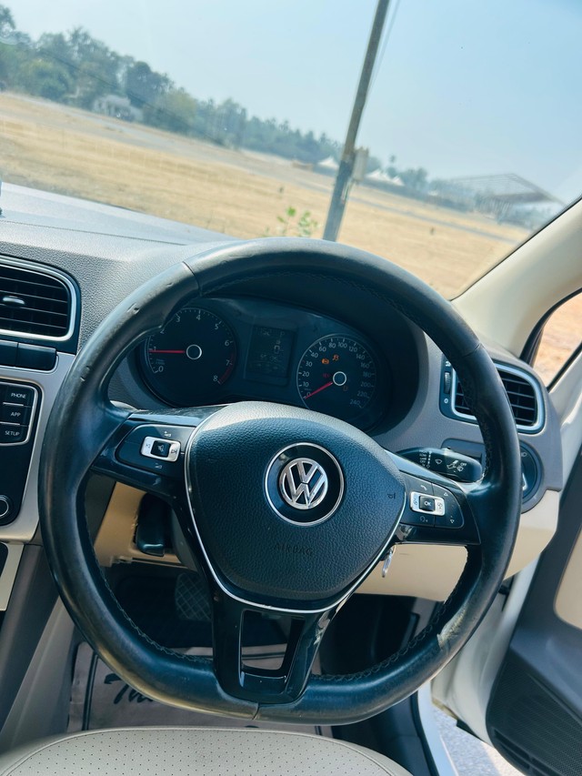 Second-hand 2018 Volkswagen Vento 1.2 TSI Highline AT for sale in Vadodara-7