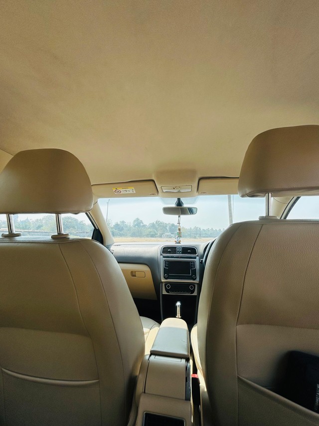 Second-hand 2018 Volkswagen Vento 1.2 TSI Highline AT for sale in Vadodara-13