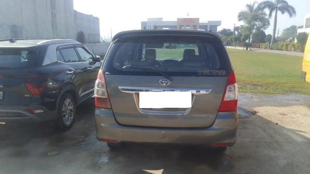 Toyota Innova 2.5 G (Diesel) 7 Seater Second-hand 2012 Toyota Innova 2.5 G (Diesel) 7 Seater for sale in Kota-1