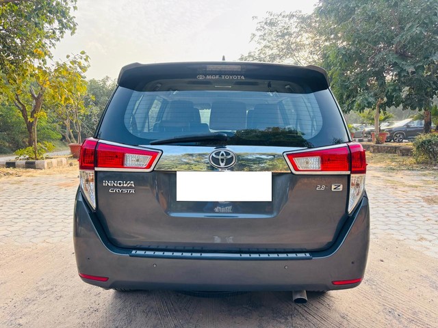 Second-hand 2018 Toyota Innova Crysta 2.8 GX AT BSIV for sale in New Delhi-1