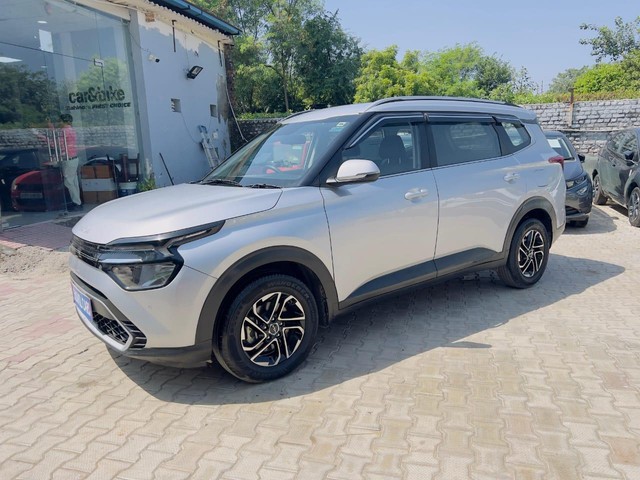 Second-hand 2022 Kia Carens Premium BSVI for sale in Faridabad-6