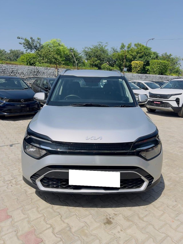 Second-hand 2022 Kia Carens Premium BSVI for sale in Faridabad-3