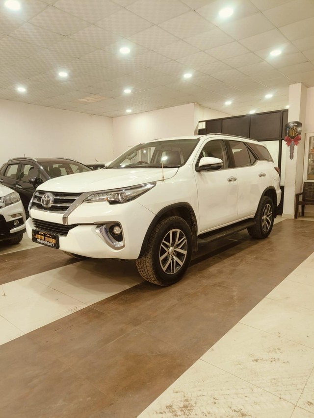 Second-hand 2018 Toyota Fortuner 2.8 4WD MT BSIV for sale in Jaipur-5