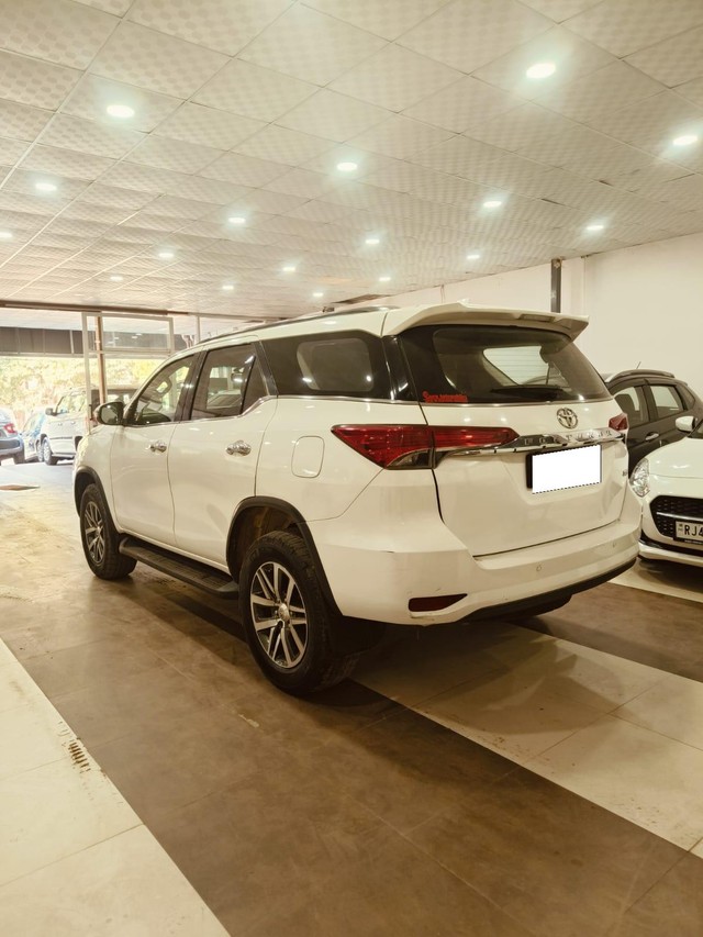Second-hand 2018 Toyota Fortuner 2.8 4WD MT BSIV for sale in Jaipur-9