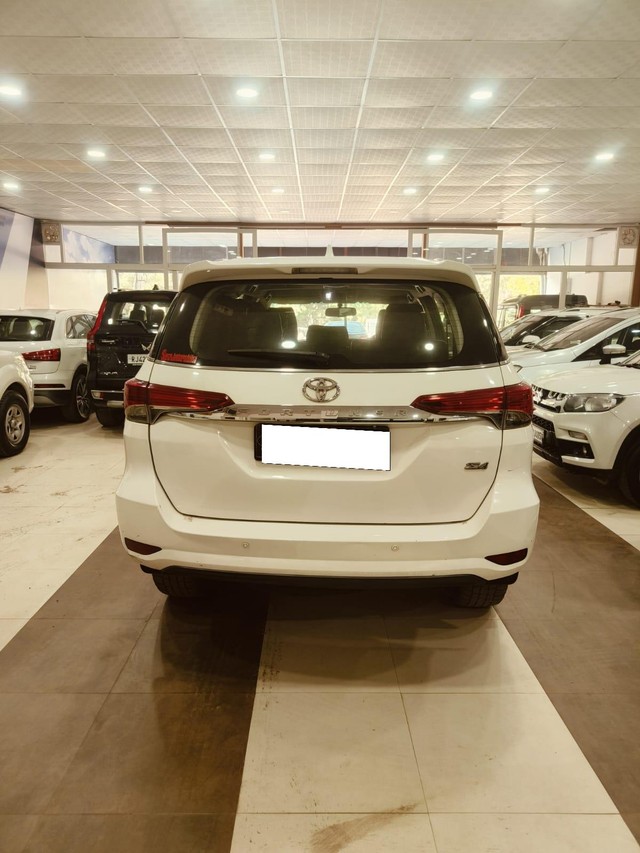 Second-hand 2018 Toyota Fortuner 2.8 4WD MT BSIV for sale in Jaipur-2