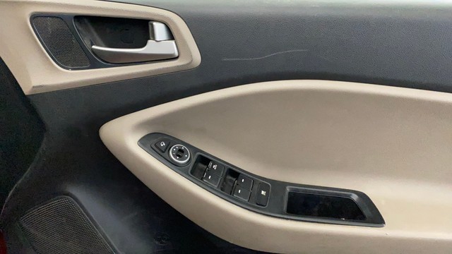 Second-hand 2015 Hyundai i20 Asta 1.2 for sale in Gurgaon-6