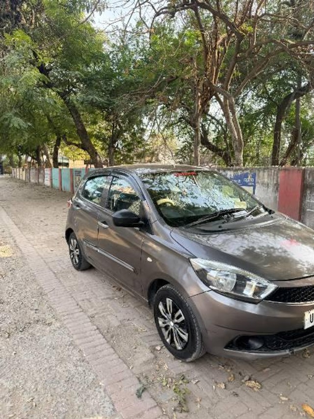 Tata Tiago XZ Second-hand 2020 Tata Tiago XZ for sale in Kanpur-8