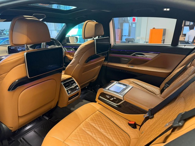 BMW 7 Series 740Li M Sport Second-hand 2021 BMW 7 Series 740Li M Sport for sale in Mumbai-16