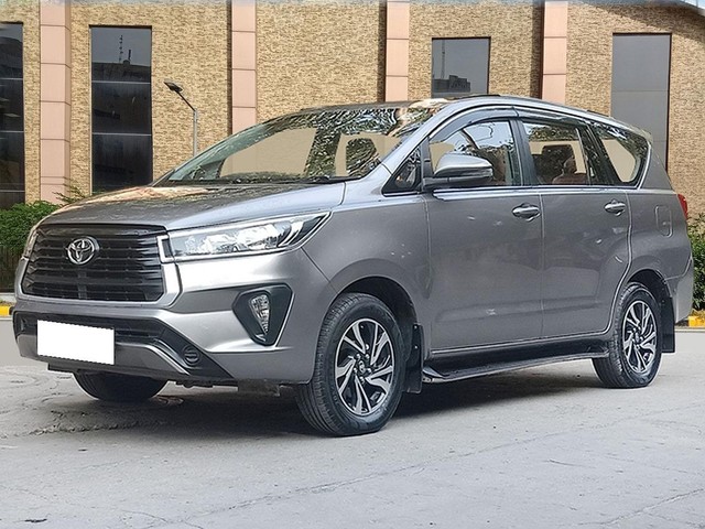 Second-hand 2022 Toyota Innova Crysta 2.7 GX 7 STR for sale in New Delhi-5