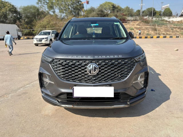 Second-hand 2022 MG Hector Plus Sharp Diesel MT for sale in Lucknow-5