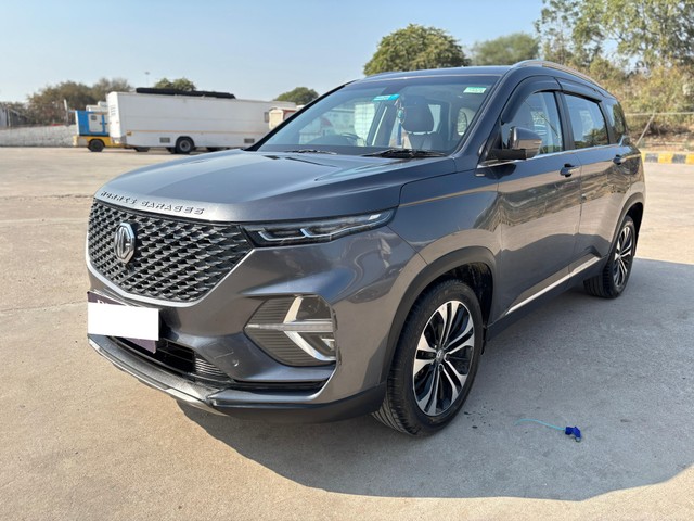 Second-hand 2022 MG Hector Plus Sharp Diesel MT for sale in Lucknow-4