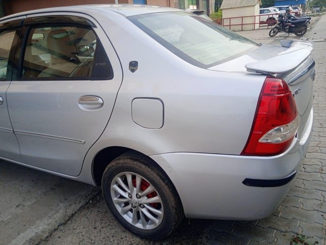 Second-hand 2016 Toyota Etios Liva 1.2 V for sale in Faridabad-2