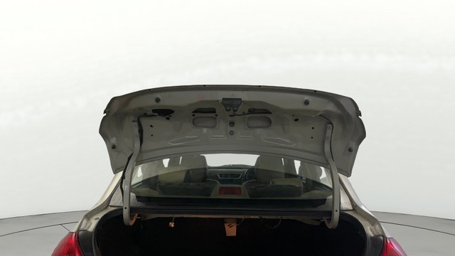 Maruti Suzuki Swift Dzire VXI Second-hand 2015 Maruti Suzuki Swift Dzire VXI for sale in Noida-20