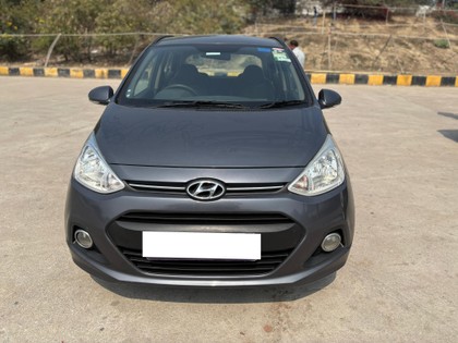 Second-hand 2015 Hyundai Grand i10 Sportz for sale in Lucknow