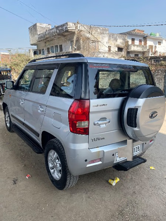 Second-hand 2017 Mahindra TUV 300 T8 for sale in Barabanki-5