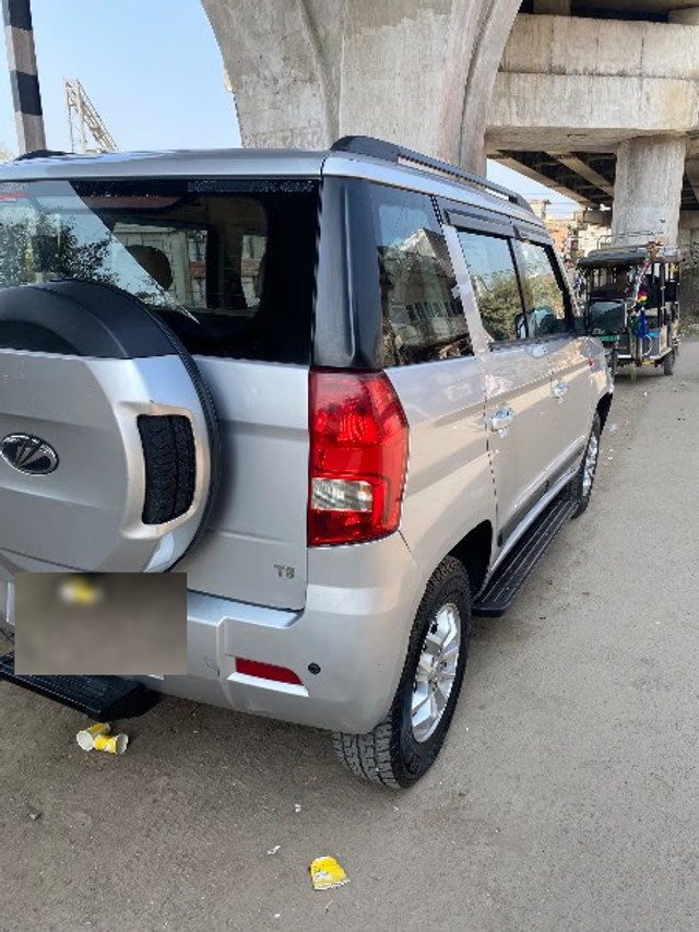 Second-hand 2017 Mahindra TUV 300 T8 for sale in Barabanki-6