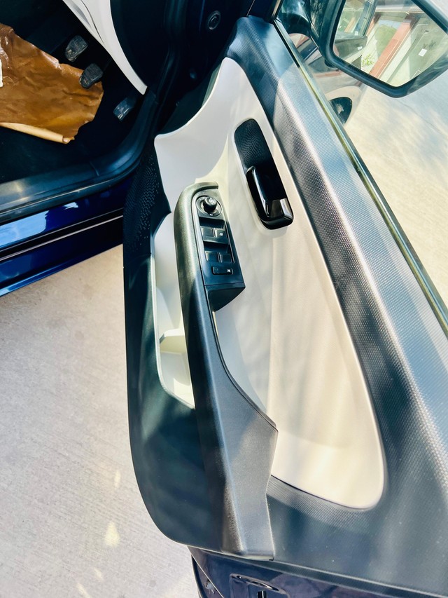 Second-hand 2024 Tata Altroz XT for sale in Faridabad-10