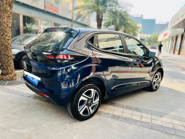 Second-hand 2024 Tata Altroz XT for sale in Faridabad-1
