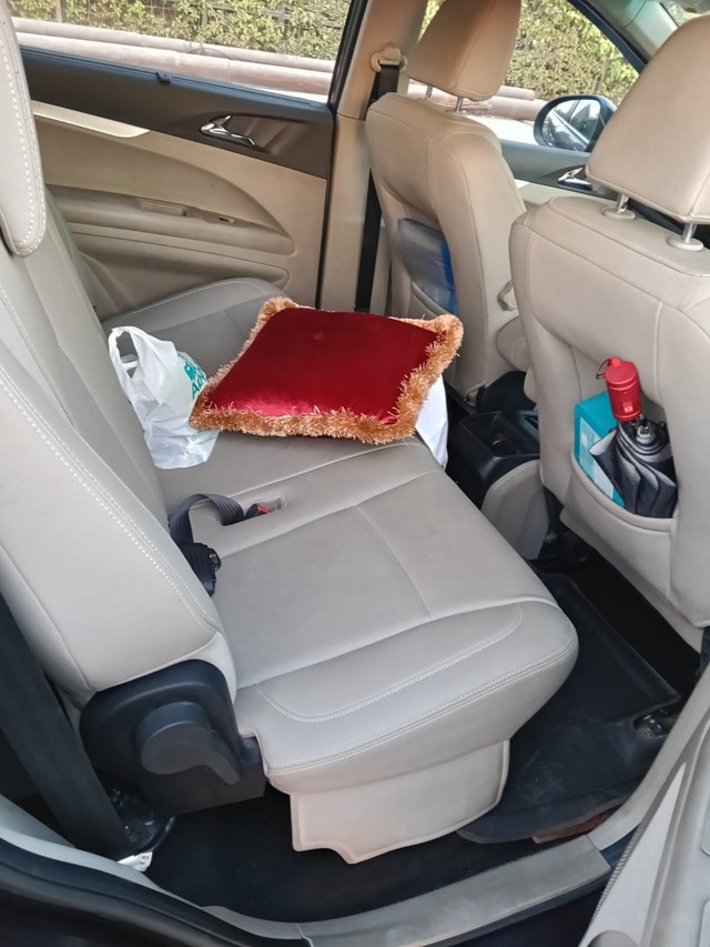 Second-hand 2019 Mahindra Marazzo M6 for sale in Noida-1