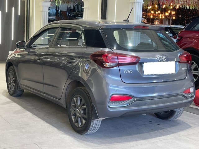 Hyundai i20 Sportz Plus BSIV Second-hand 2019 Hyundai i20 Sportz Plus BSIV for sale in Hyderabad-9
