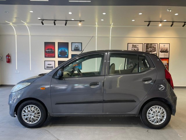 Second-hand 2013 Hyundai i10 Magna for sale in Hyderabad-3