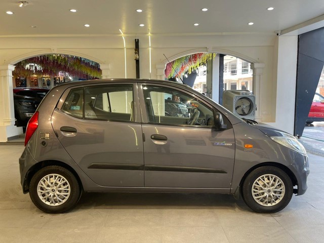 Second-hand 2013 Hyundai i10 Magna for sale in Hyderabad-1