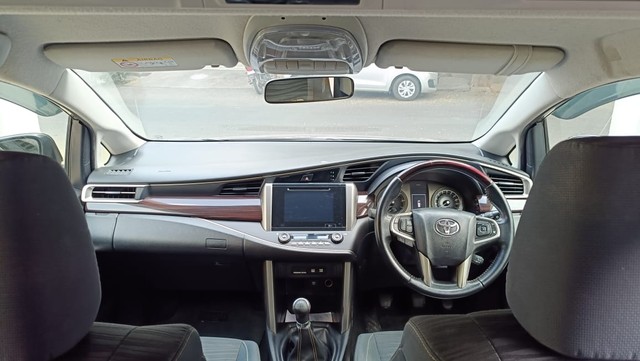 Second-hand 2019 Toyota Innova Crysta 2.4 VX MT 8S BSIV for sale in Coimbatore-11
