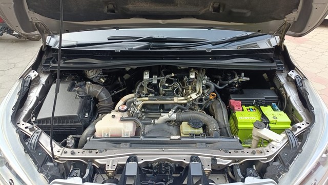 Second-hand 2019 Toyota Innova Crysta 2.4 VX MT 8S BSIV for sale in Coimbatore-3