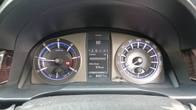 Second-hand 2019 Toyota Innova Crysta 2.4 VX MT 8S BSIV for sale in Coimbatore-7