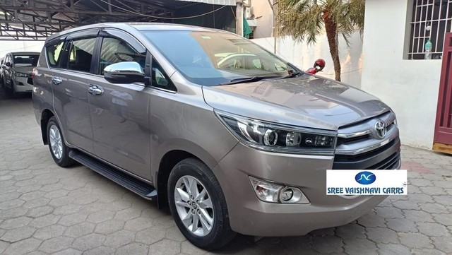 Second-hand 2019 Toyota Innova Crysta 2.4 VX MT 8S BSIV for sale in Coimbatore-17