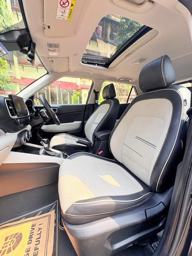 Second-hand 2023 Hyundai Venue S Opt Turbo DCT for sale in Thane-4