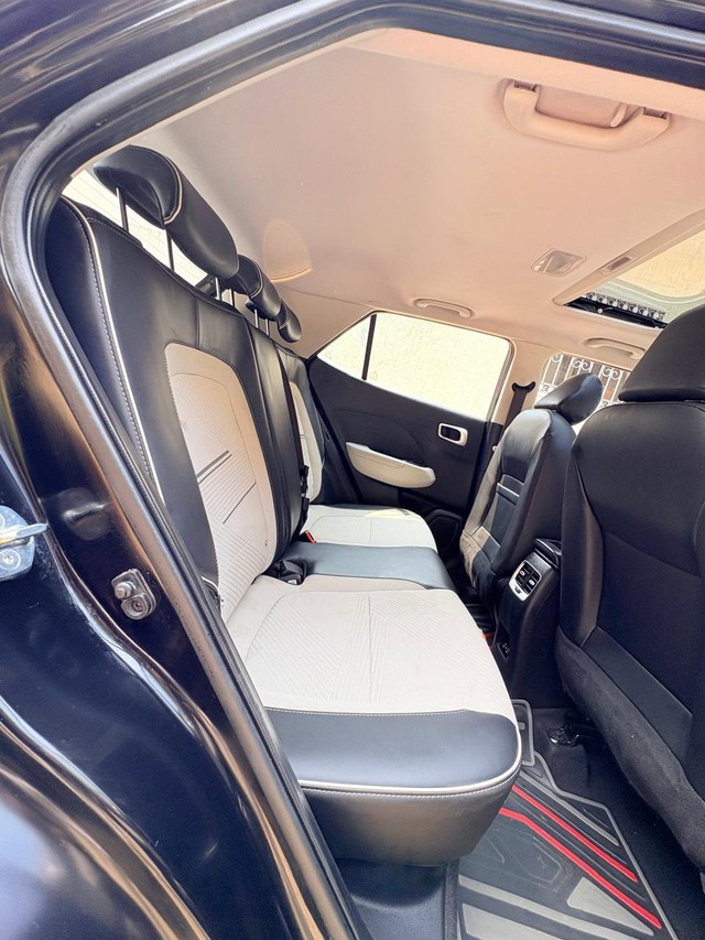 Second-hand 2023 Hyundai Venue S Opt Turbo DCT for sale in Thane-6