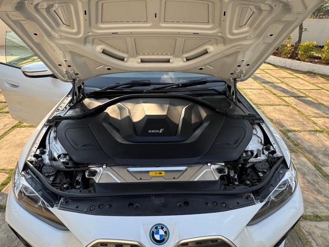 Second-hand 2025 BMW i4 eDrive35 M Sport for sale in Coimbatore-4