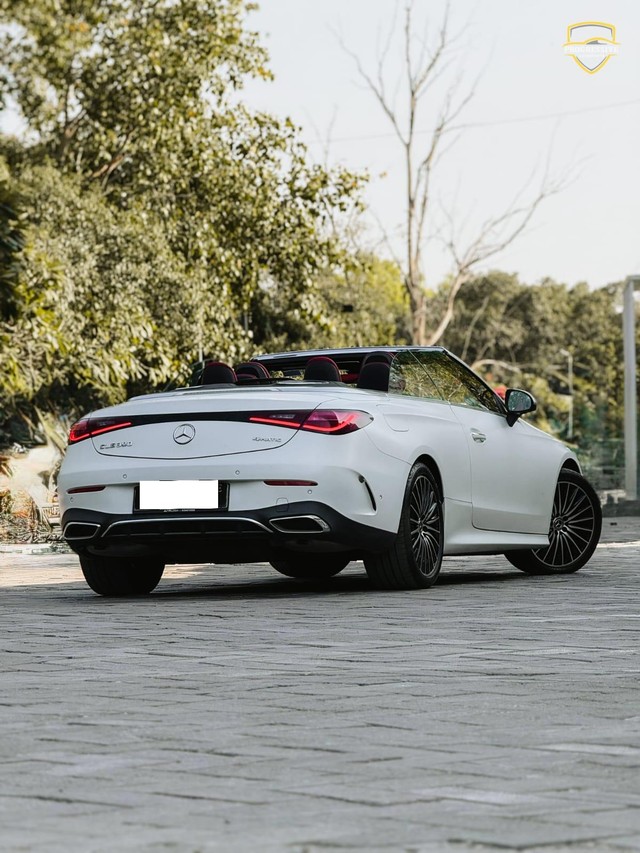 Second-hand 2024 Mercedes-Benz CLE Cabriolet 300 4Matic AMG Line for sale in New Delhi-8