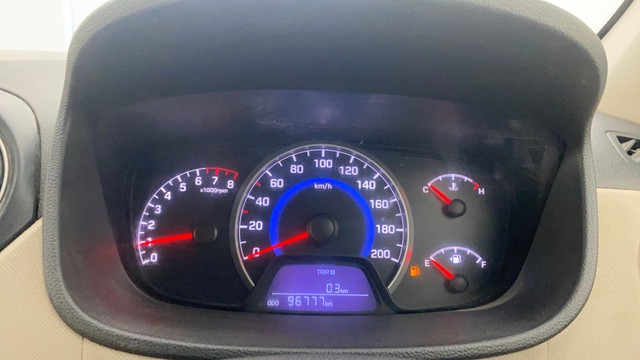 Second-hand 2015 Hyundai Grand i10 Magna for sale in Ahmedabad-11