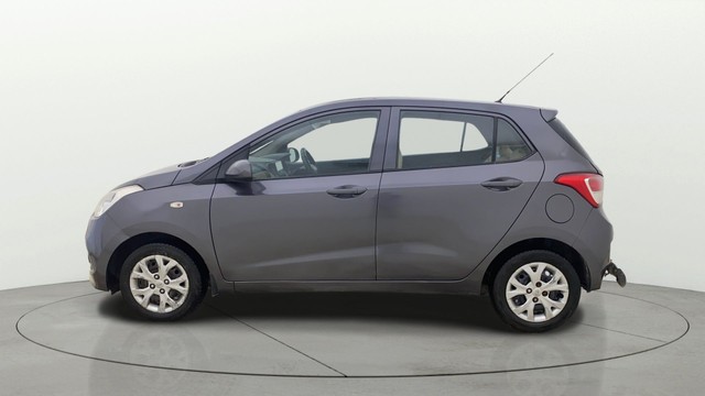 Second-hand 2015 Hyundai Grand i10 Magna for sale in Ahmedabad-5