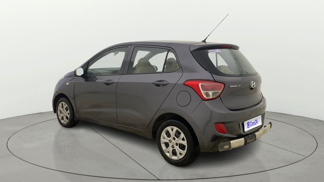 Second-hand 2015 Hyundai Grand i10 Magna for sale in Ahmedabad-4